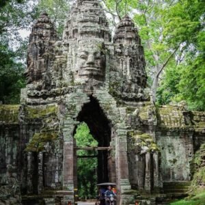 Angkor wat small tour